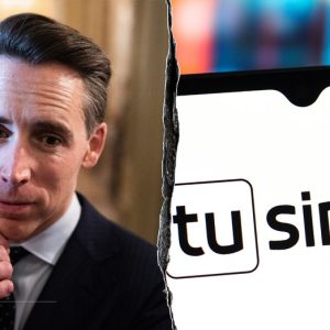 Hawley urges DOJ probe of Chinese trucking company