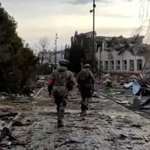 Roadside nets aim to thwart Russian drone attacks in Ukraine