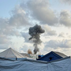 Eyewitness video shows Israeli airstrike on Khan Younis