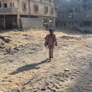 Video: Girl in Gaza rebuilds life after Israeli strike kills family