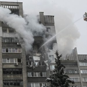 Video shows severely damaged building in Ukraine from Russian attack
