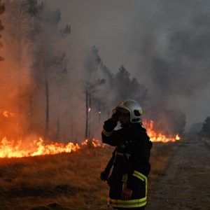 Firefighters battle to contain wildfires still burning near Bordeaux