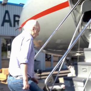 Julian Assange spotted boarding plane to remote US territory amid plea deal