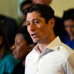 Social media erupts after far-left mayor gives victory speech in foreign language: ‘Humiliating’