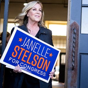 Longtime news anchor-turned-House candidate wins Dem primary in key Pennsylvania district
