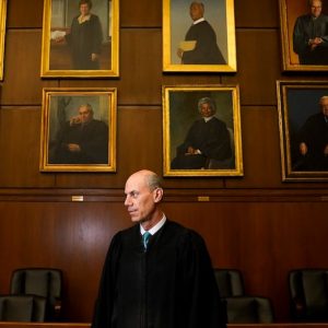 Supreme Court grants Trump request to lift stay halting Venezuelan deportations