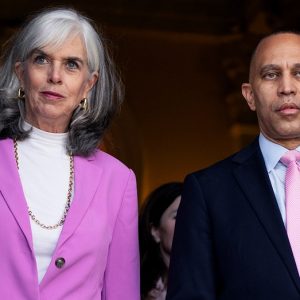 Dems dodge on Trump removal as party weighs 25th Amendment move