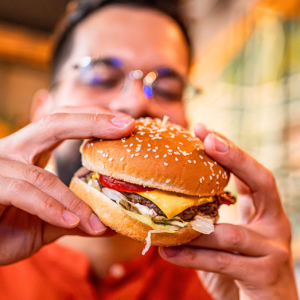 America’s cheapest city to grab a cheeseburger, fries and soda isn’t where you’d expect