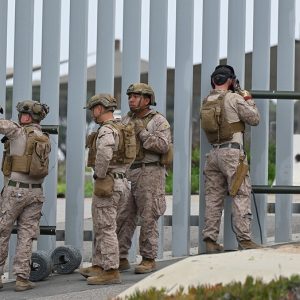 Trump orders military to take control of federal land at southern border