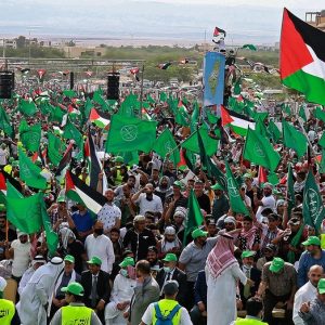 Trump signs executive order targeting certain Muslim Brotherhood chapters as terrorist groups