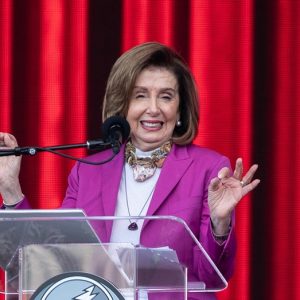 Nancy Pelosi faces social media backlash over behavior at Bob Weir tribute event