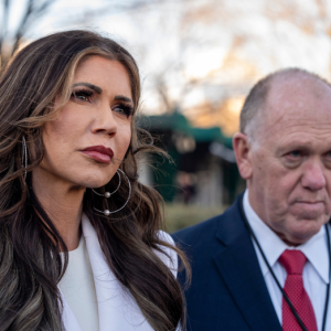 Anti-ICE chaos erupts at blue state county board meeting after panel endorses detention center