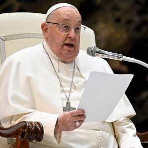 Pope penned resignation letter in 2013: report