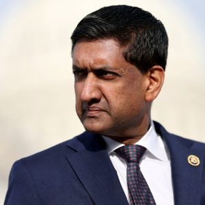 2028 Dem hopeful’s longtime ally exposed for deep ties to CCP officials: ‘Good friends’