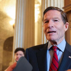 Dems sidestep past ‘refuse illegal orders’ demands as they challenge Trump’s Iran war authority