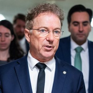 GOP senator demands DHS immigration chiefs testify after fatal shootings in Minnesota