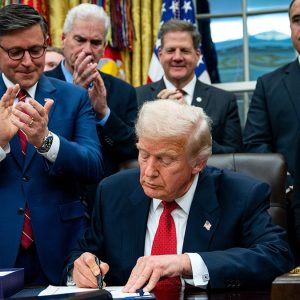 Fox News Poll: Voters say White House is doing more harm than good on economy