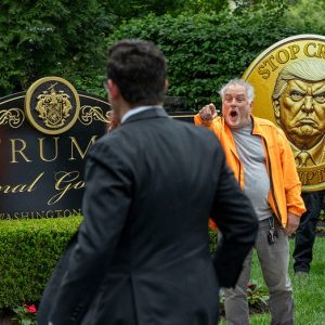Trump holds swanky dinner for meme coin investors, says ‘Biden administration persecuted crypto innovators’