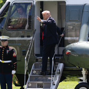 Trump helicopter’s radio warnings went unheard before close call with passenger jet, report says