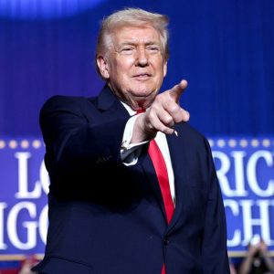 Trump return to Iowa likely ahead of high-stakes midterms, GOP gubernatorial candidate says