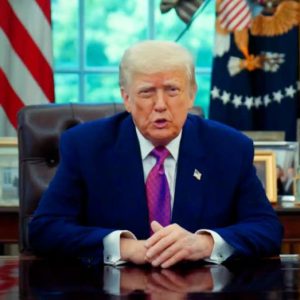 Trump signs EO offering illegal migrants ‘exit bonus’ in first-ever self-deportation program