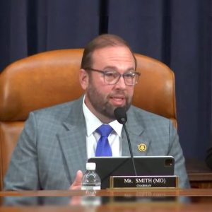 GOP tax leaders: US small businesses could pay more tax than small businesses do in China if Trump cuts expire